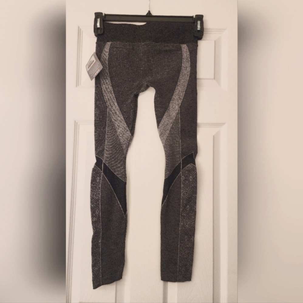 NUX London leggings Heather black Sz SM - Picture 4 of 8